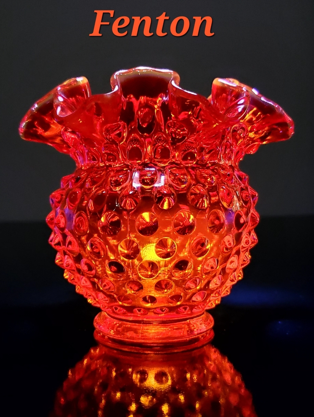 Fenton Amberina 4 1/4" Double Crimp Vase - Picture 2 of 12